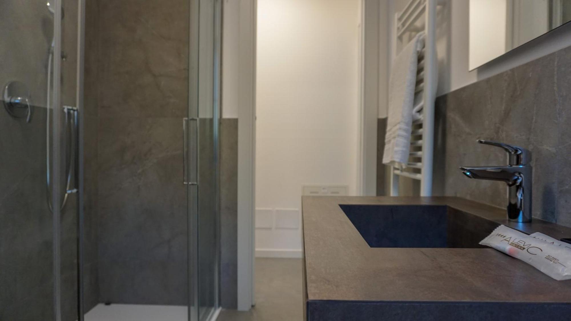 Sirmio Apartments - Darsena Stay Сирмионе Экстерьер фото