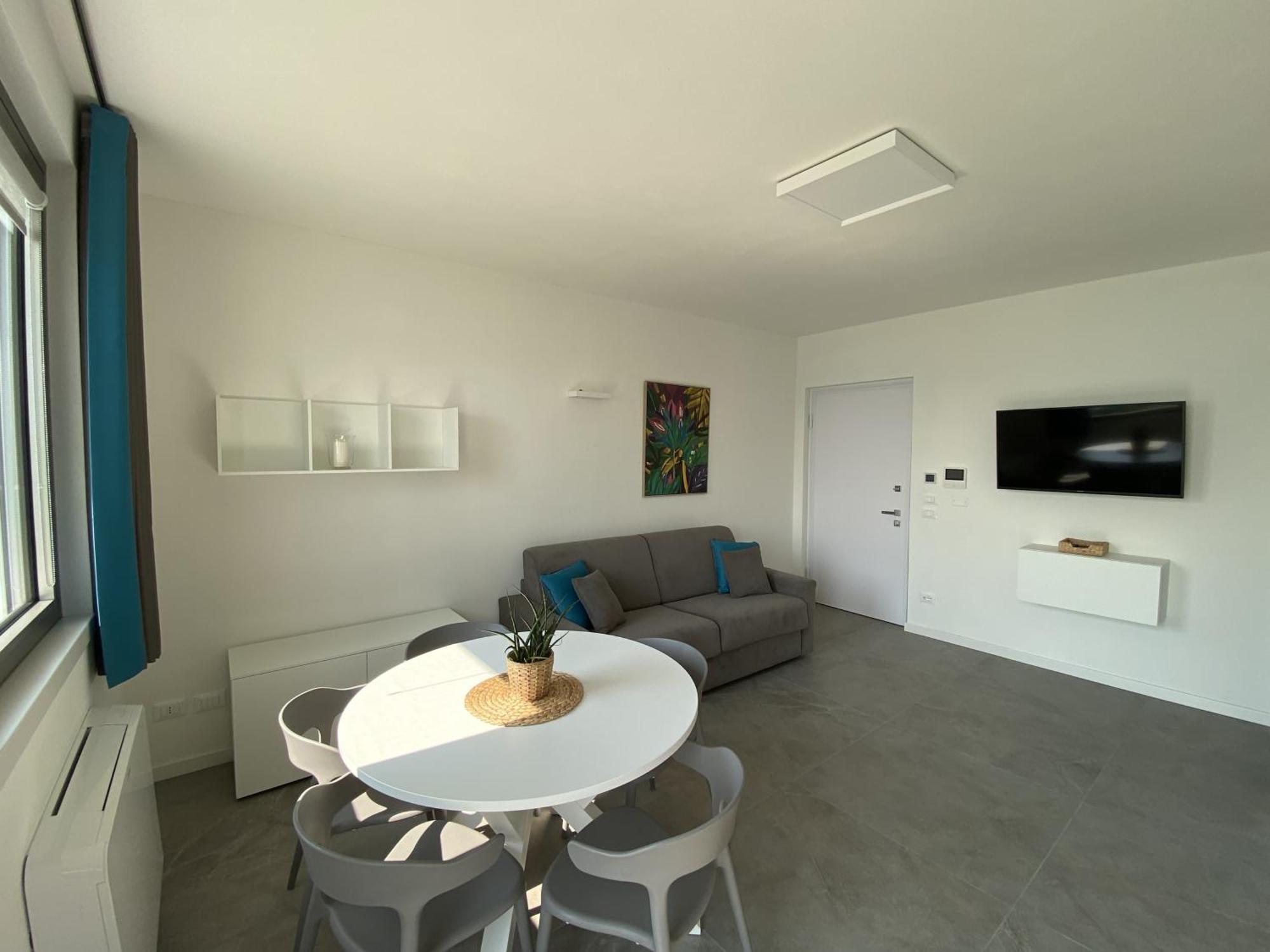 Sirmio Apartments - Darsena Stay Сирмионе Экстерьер фото