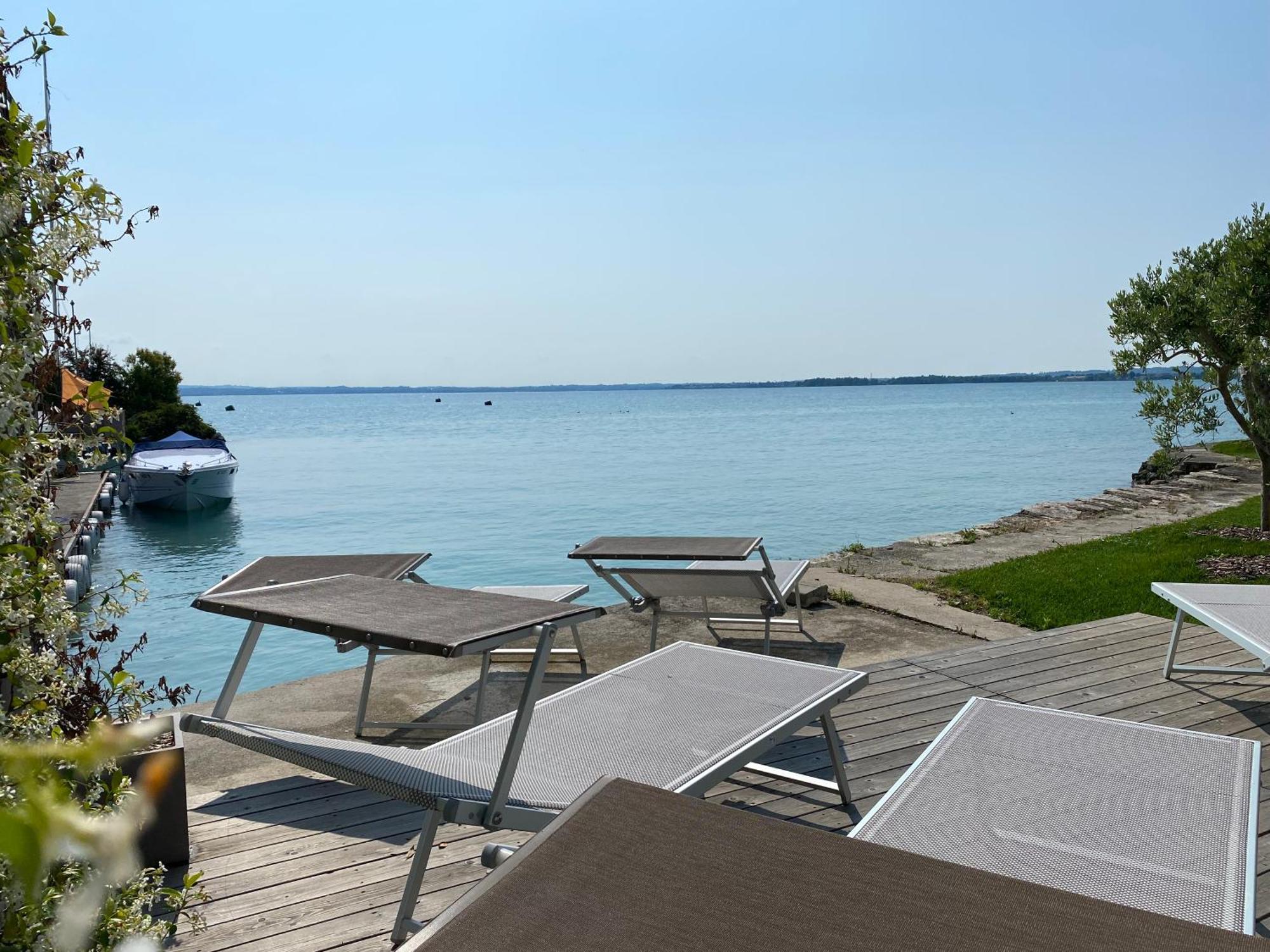 Sirmio Apartments - Darsena Stay Сирмионе Экстерьер фото