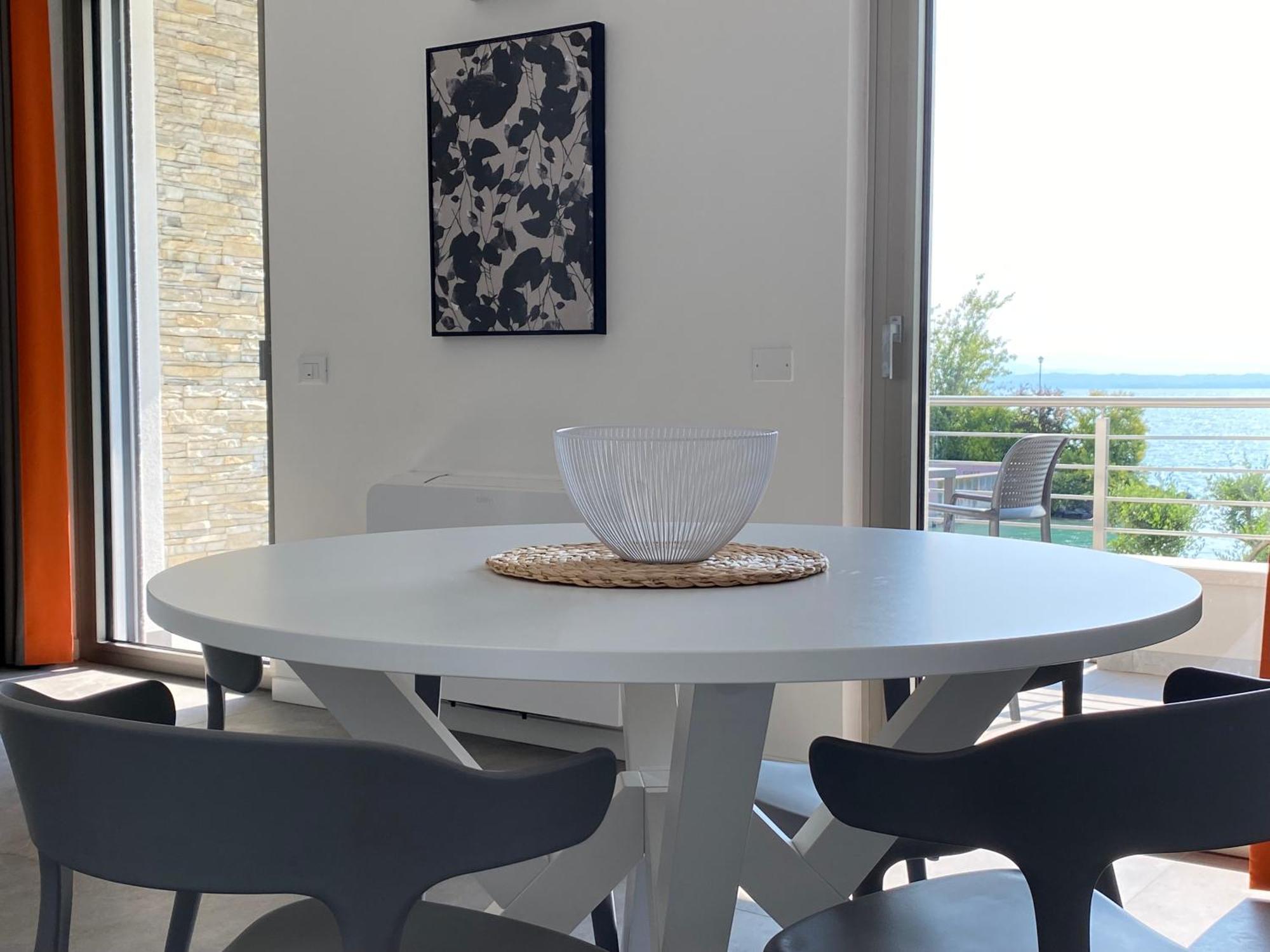 Sirmio Apartments - Darsena Stay Сирмионе Экстерьер фото